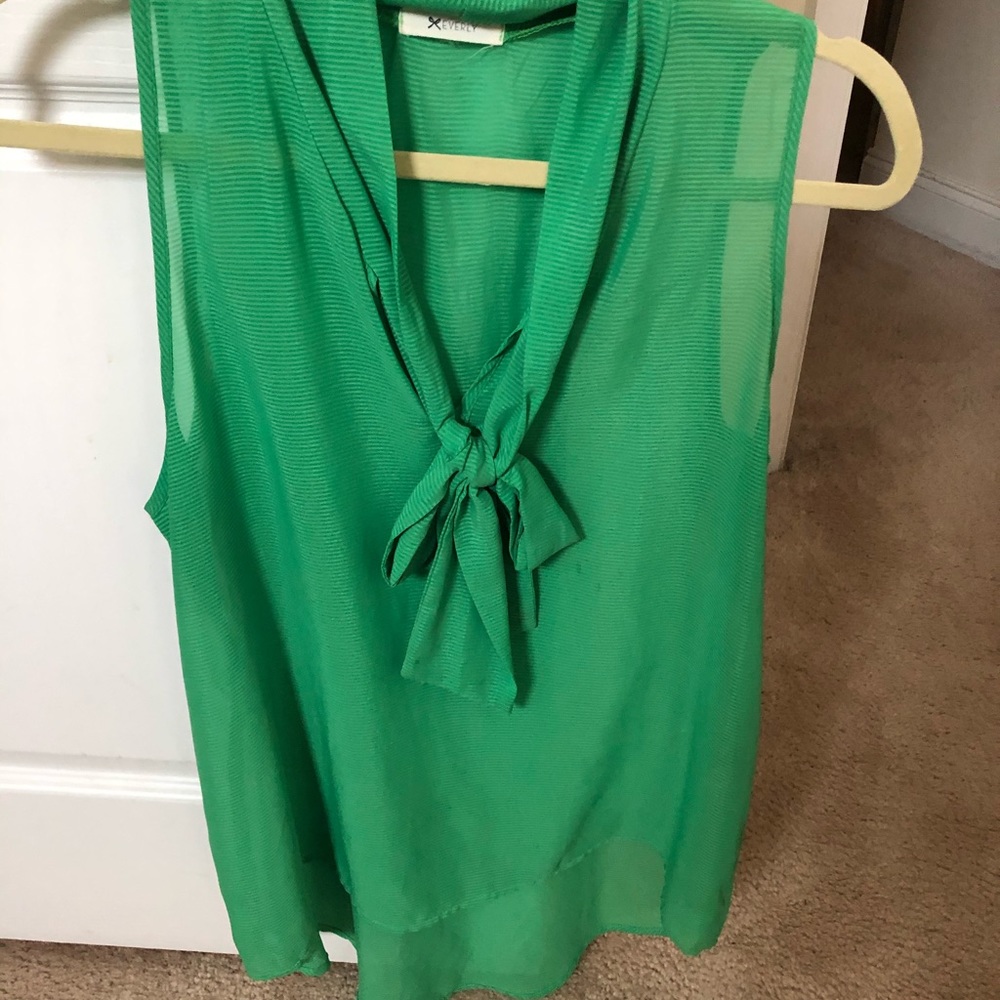 Neck Toe Tank Top